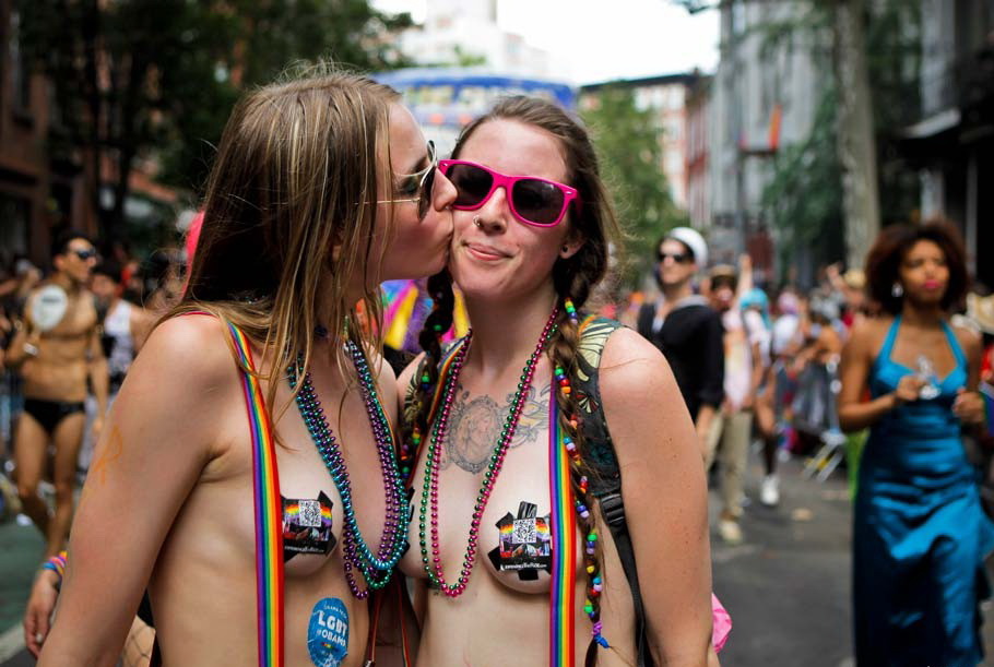 гей парад в нью йорке